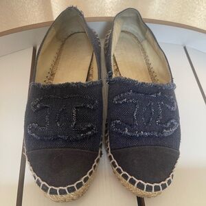 CHANEL Navy Canvas Espadrilles with Frayed CC Emblem